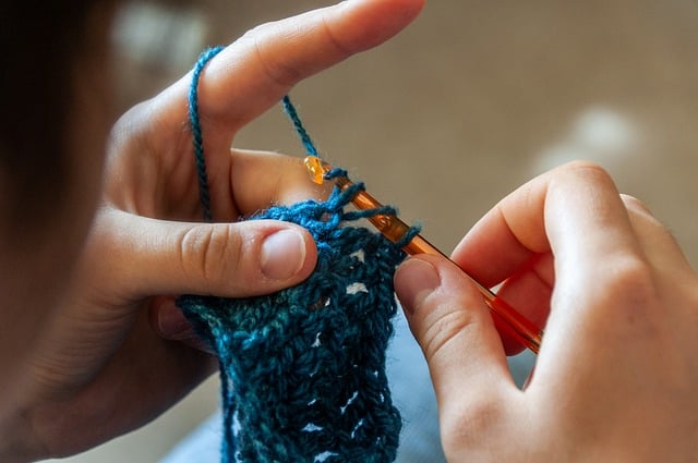 How to crochet letters